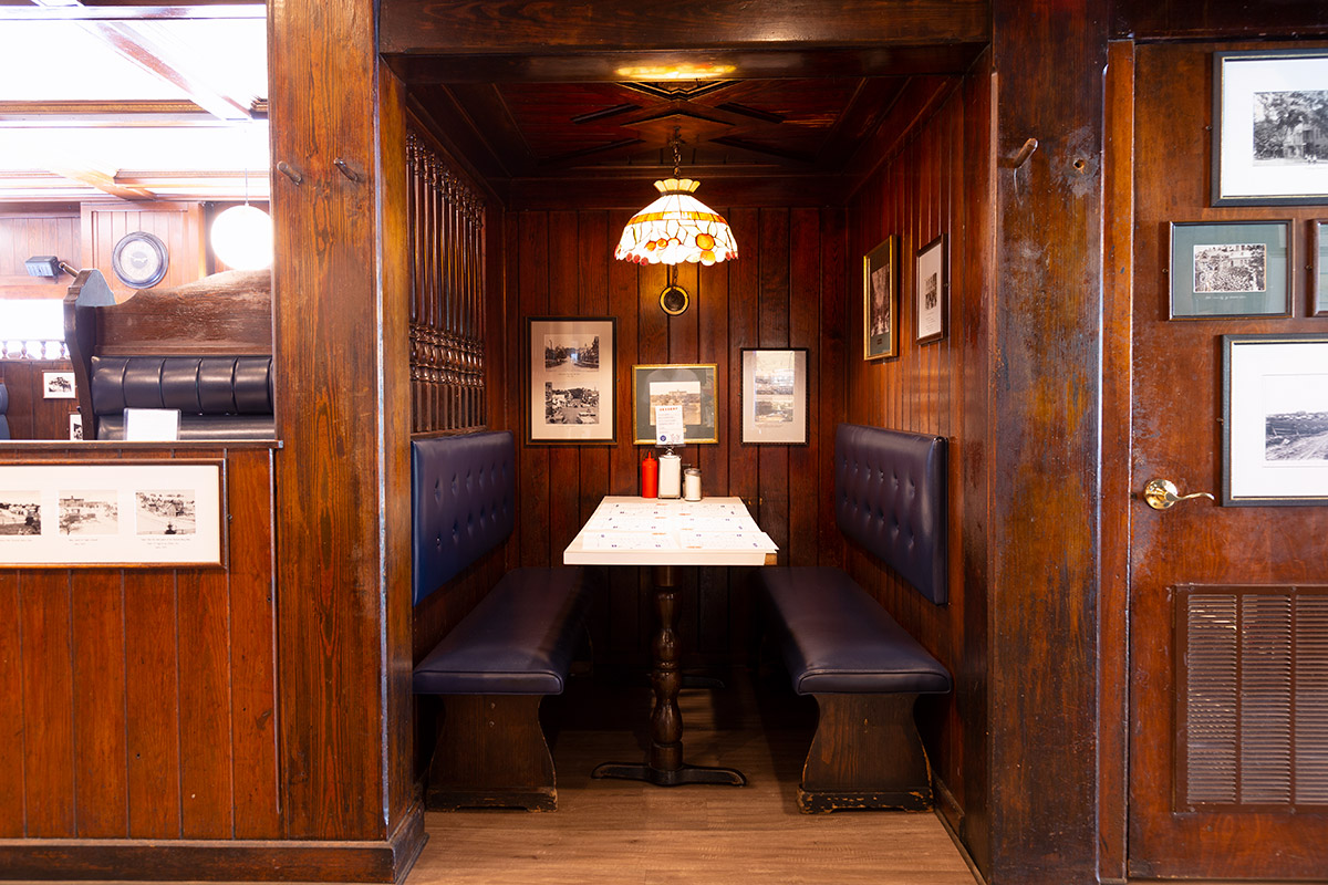 Happy Corner Bar & Restaurant (@happycorner_puntachame